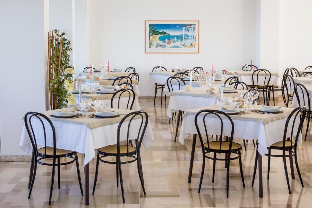 Hotel Adler Gabicce Mare Extérieur photo