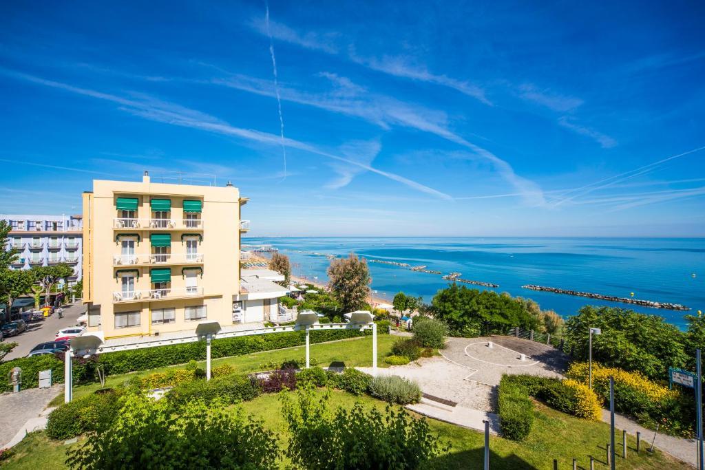 Hotel Adler Gabicce Mare Extérieur photo