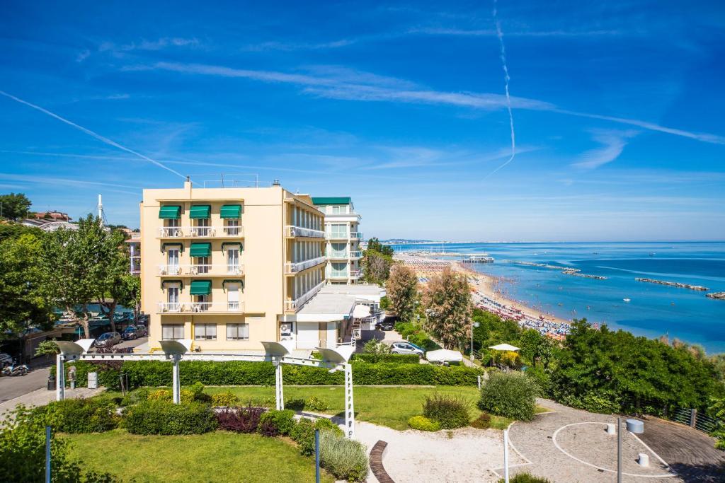Hotel Adler Gabicce Mare Extérieur photo