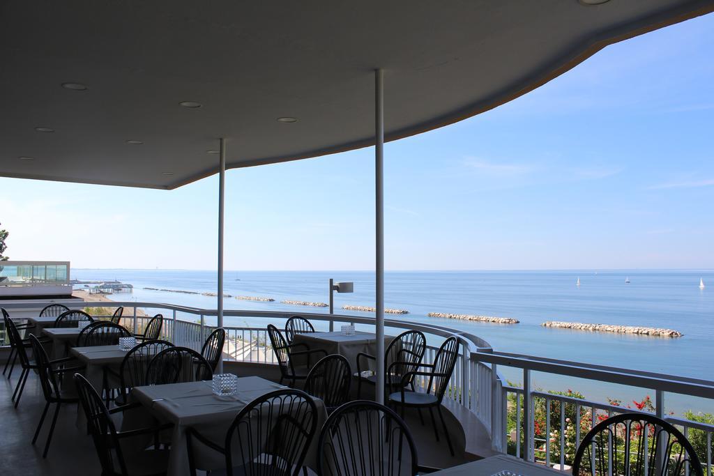 Hotel Adler Gabicce Mare Extérieur photo