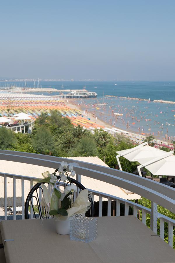 Hotel Adler Gabicce Mare Extérieur photo